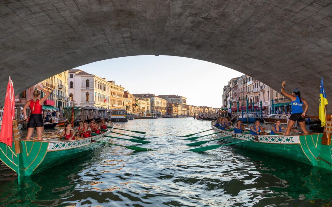 Torna la Sfida remiera internazionale delle università in Canal Grande